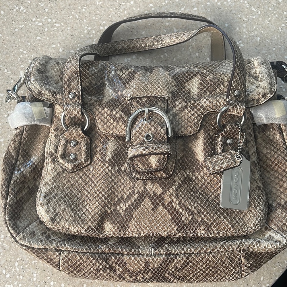 Coach hand shoulder bag